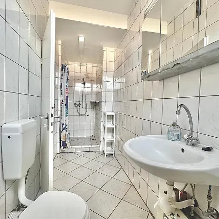 Monteurwohnung In Stadtnaehe شقة هانوفر